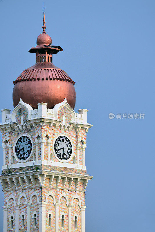 马来西亚吉隆坡，古老的英国殖民政府办公室的钟楼，又名Sultan Abdul Samad Building(19世纪)